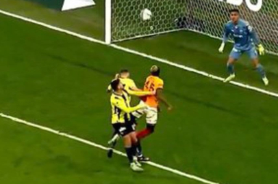 Galatasaray-Fenerbahçe Derbisi Öncesi  Futbolcular Şaşırttı!