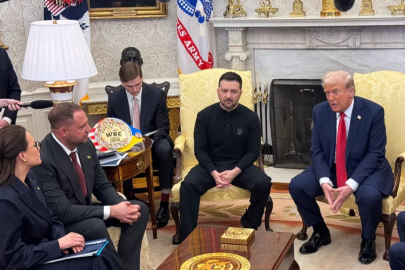 TRUMP VE ZELENSKİY GÖRÜŞMESİNDE GERGİNLİK: "ANLAŞMA YOKSA BİZ DE YOKUZ"
