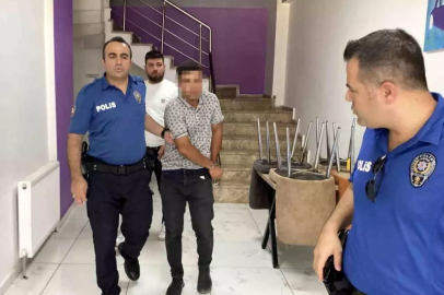KADINI RAHATSIZ EDEN ŞAHIS LOKANTADA YAKALANDI, TUVALETE SIĞINARAK KURTULMAYA ÇALIŞTI