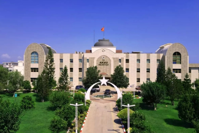 CHP’li Aksu Belediyesi’nde Üç Başkan Yardımcısı Görevinden İstifa Etti