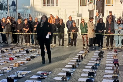 Mudanyalı kadınlar şiddete karşı 7 saat nöbet tuttu