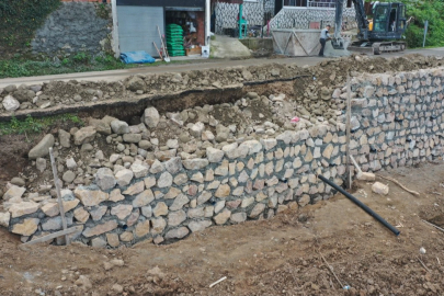 Ordu Büyükşehir’den Yukarıtepe’de taş duvar çalışması