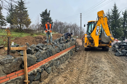 Kocaeli’de mezarlıklara 6 bin metreküp taş duvar