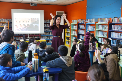 Antalya’da çocuklar kitaplarla buluşuyor