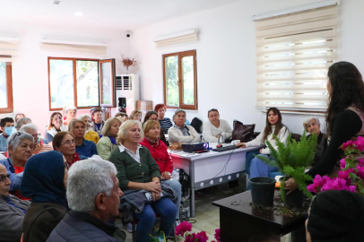 Antalya’da yaşlılara çiçek yetiştiriciliği ve bakım eğitimi