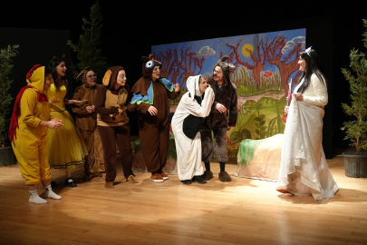 Ankara Keçiören'de 'Masal Dünyası' minik izleyicilerle buluştu